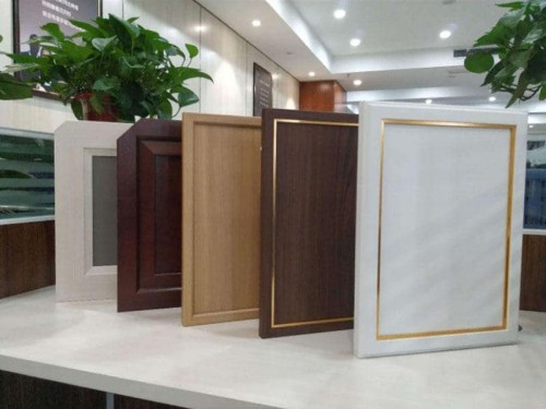 pvc吸塑膜免噴膠先進環保材料健康無異味